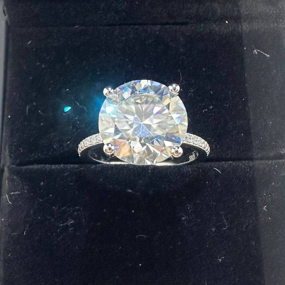 Moissanite Diamond Ring 3 Ct Engagement Wedding Round Cut Solitaire GRA Size 8 - Picture 7 of 11